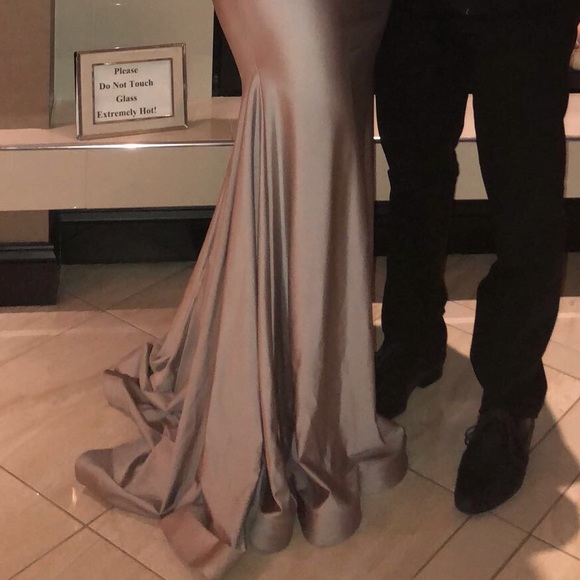 Evening Dress - Picture 4 of 4